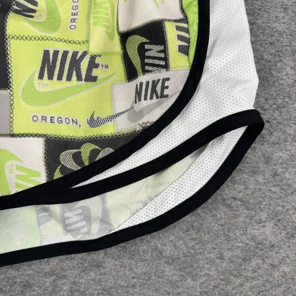 Nike Icon Clash Printed Tempo Running Shorts 3
